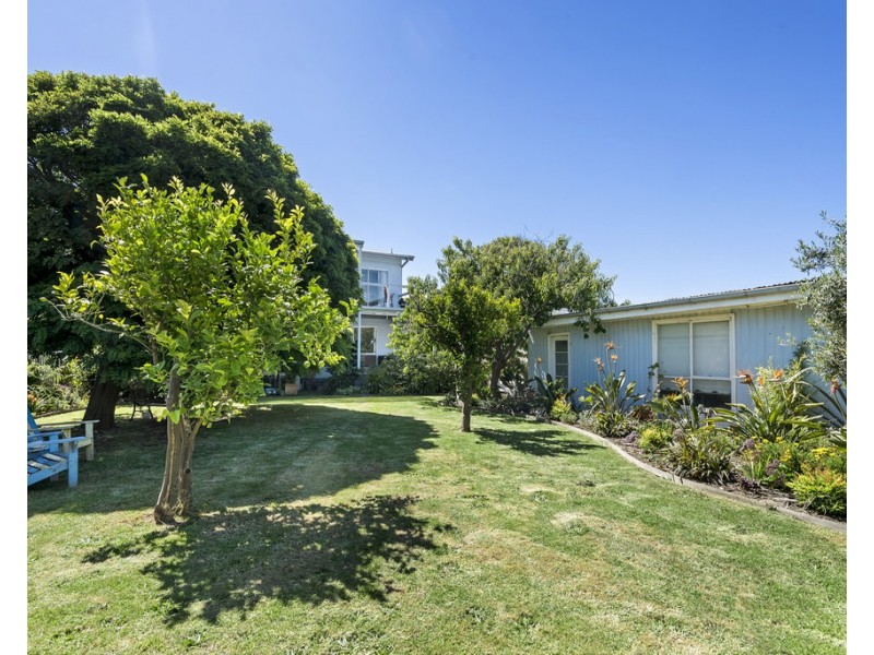29 St Leonards Parade, St Leonards VIC 3223