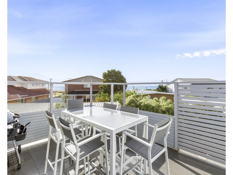 2/13 Gregory Court, Indented Head VIC 3223