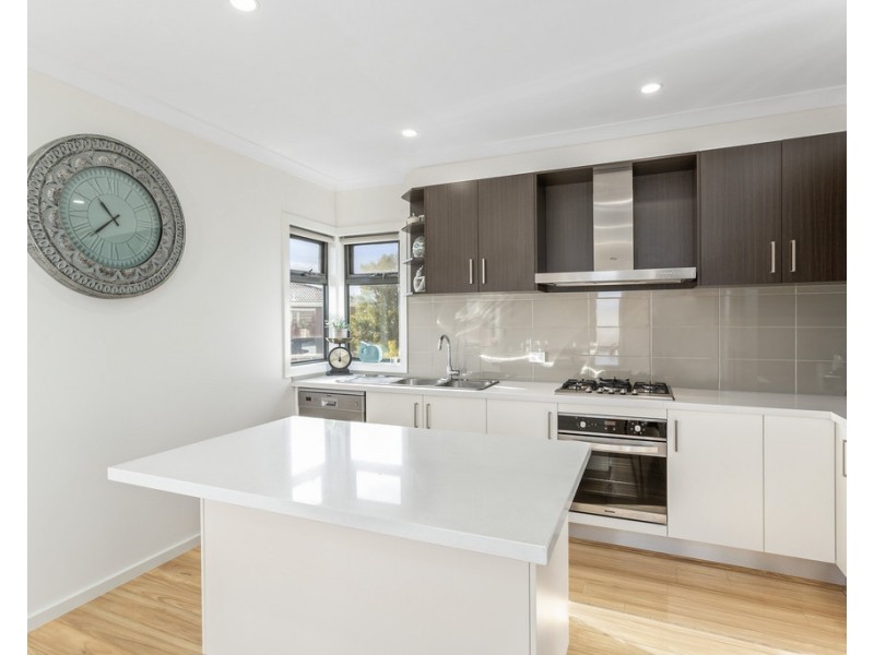 2/13 Gregory Court, Indented Head VIC 3223