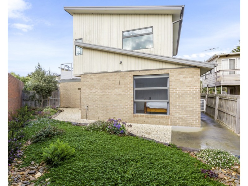 2/13 Gregory Court, Indented Head VIC 3223