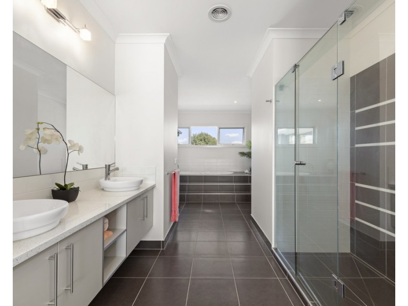 147 Bluff Road, St Leonards VIC 3223