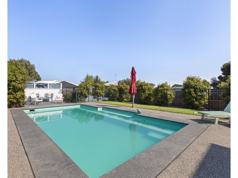 147 Bluff Road, St Leonards VIC 3223