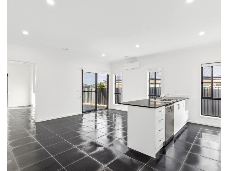 80 Centennial Boulevard, Curlewis VIC 3222