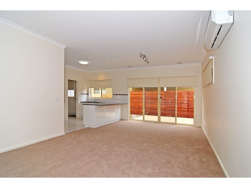 Unit 2,  47 Wallington Road, Ocean Grove VIC 3226