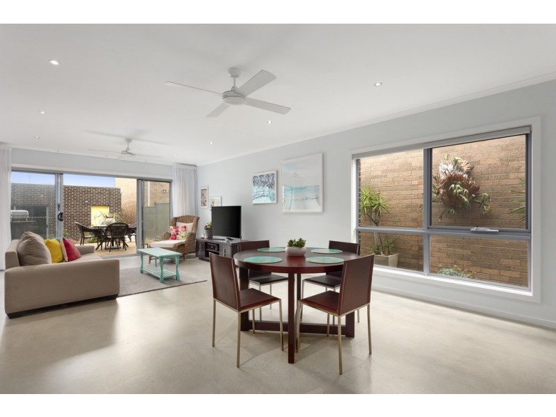 7 Seacrest Walk, St Leonards VIC 3223