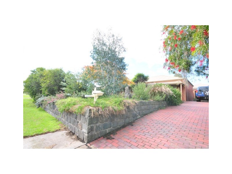 9-11 Gwinganna Drive, Clifton Springs VIC 3222