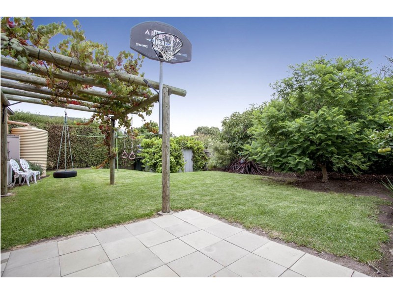 10 Takanna Avenue, Clifton Springs VIC 3222