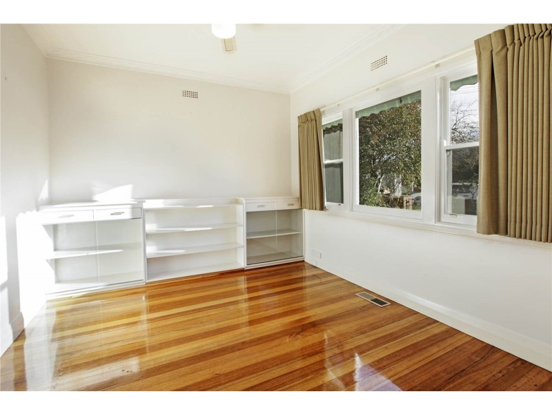 8 Philip Street, Manifold Heights VIC 3218