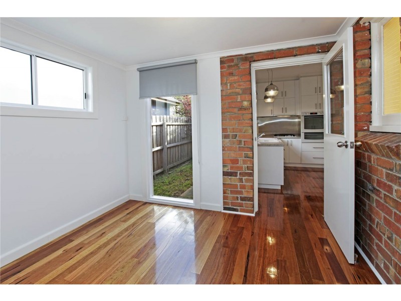 8 Philip Street, Manifold Heights VIC 3218