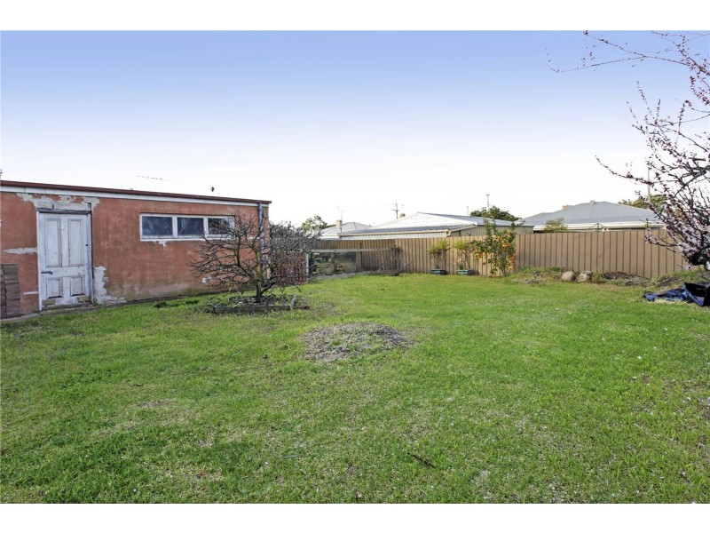 8 Philip Street, Manifold Heights VIC 3218