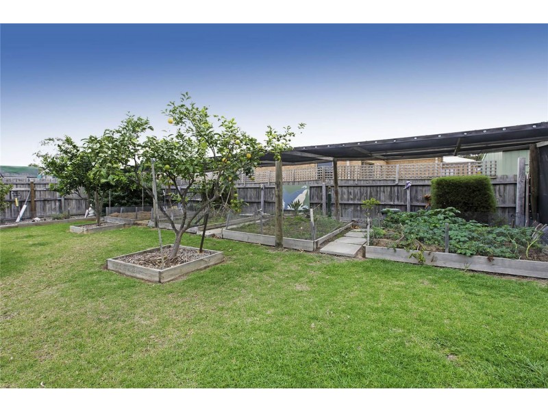 6 Cole Street, St Leonards VIC 3223
