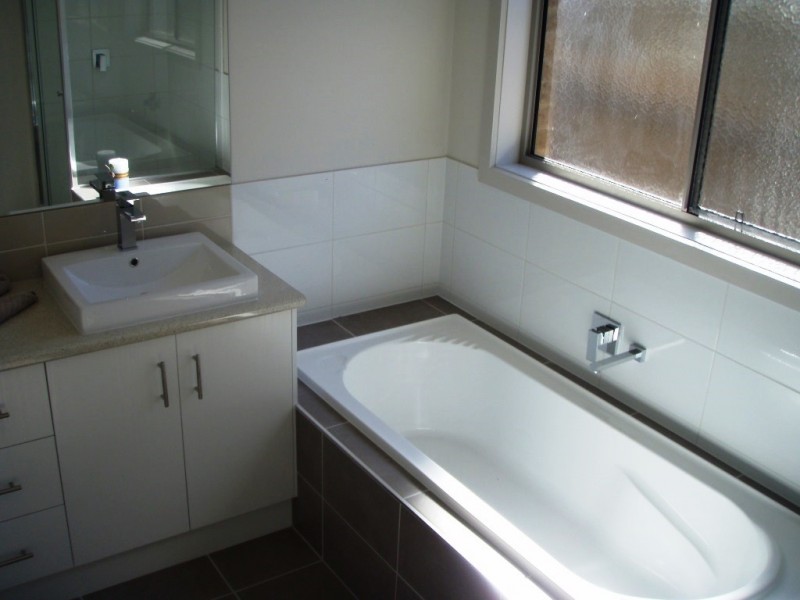 2/6 Edith Court, St Leonards VIC 3223