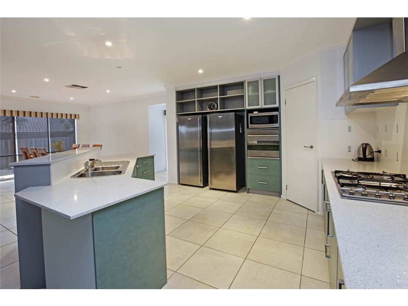 7 Woodleigh Close, Leopold VIC 3224