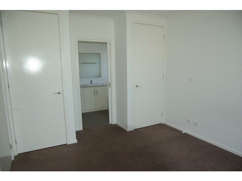Unit 5 28 Carolanne Drive, Drysdale VIC 3222