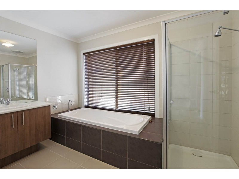 6 Wave Street, St Leonards VIC 3223