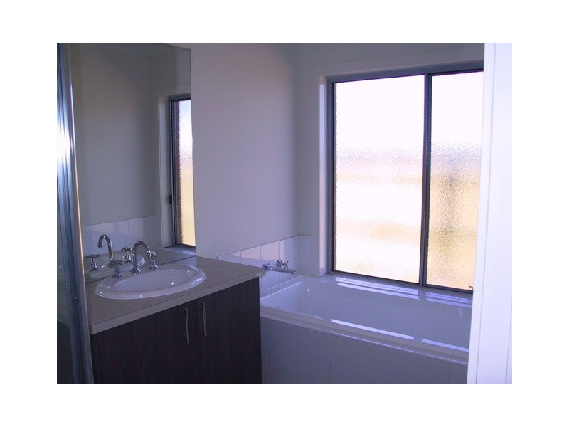 20 Cenntennial Blvd, Drysdale VIC 3222