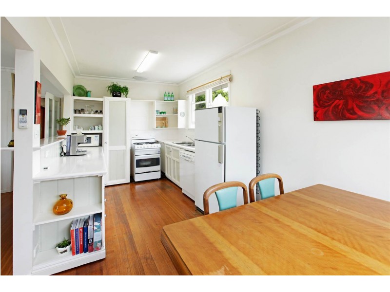6 Howe Court, Geelong West VIC 3218