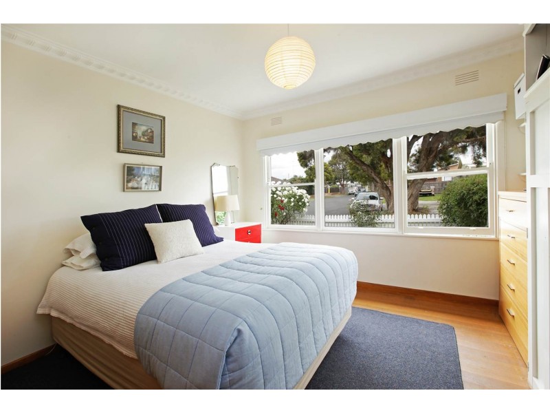 6 Howe Court, Geelong West VIC 3218