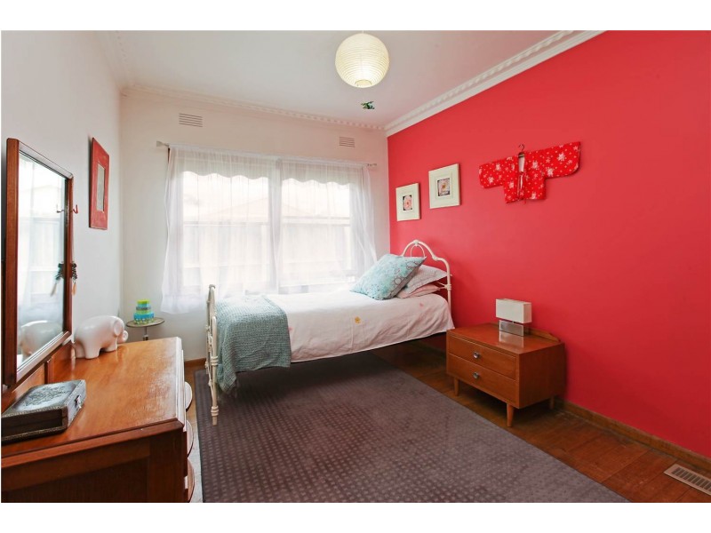 6 Howe Court, Geelong West VIC 3218