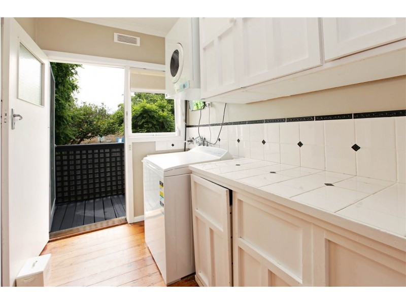 6 Howe Court, Geelong West VIC 3218