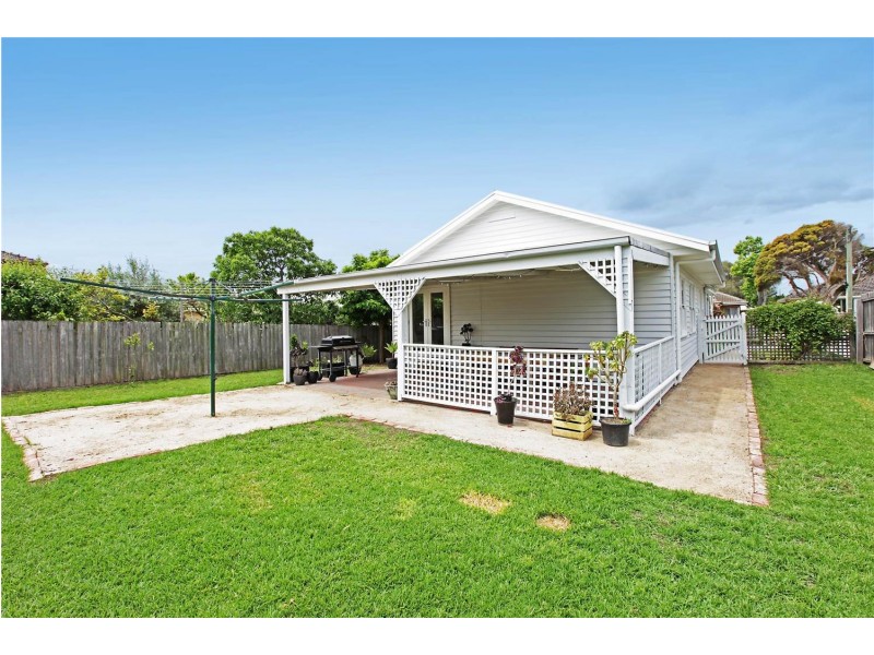 6 Howe Court, Geelong West VIC 3218