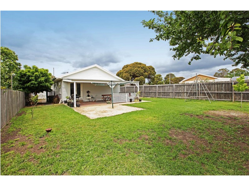 6 Howe Court, Geelong West VIC 3218
