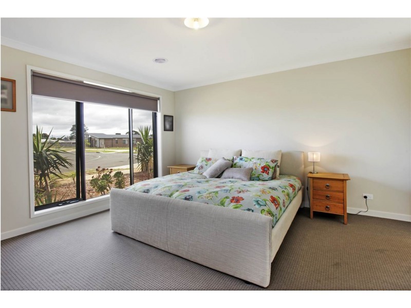 30 Grieve Avenue, Indented Head VIC 3223