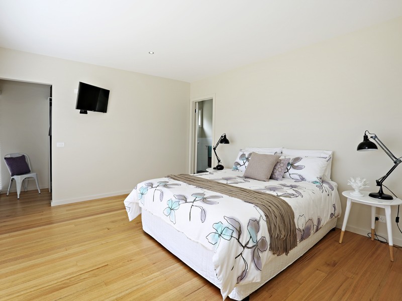 15 Harbour Way, St Leonards VIC 3223