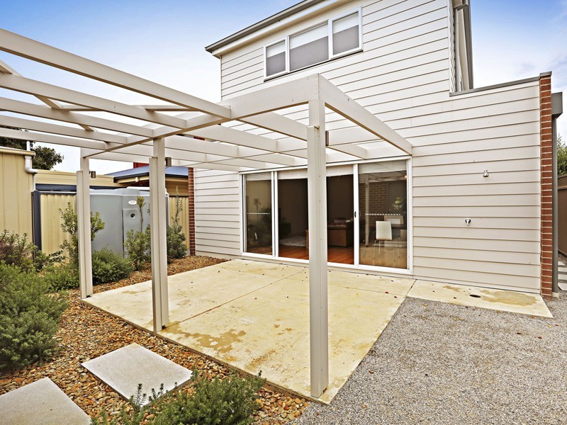 15 Harbour Way, St Leonards VIC 3223