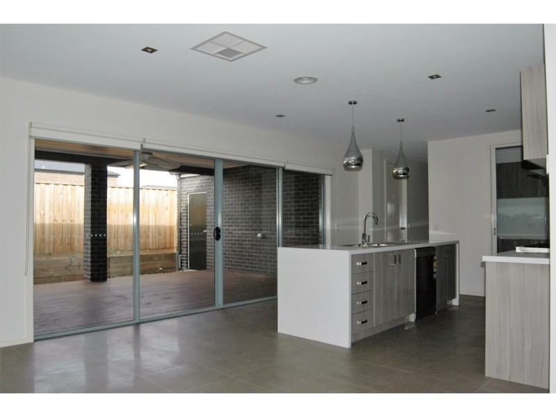 25 Volare Way, Leopold VIC 3224