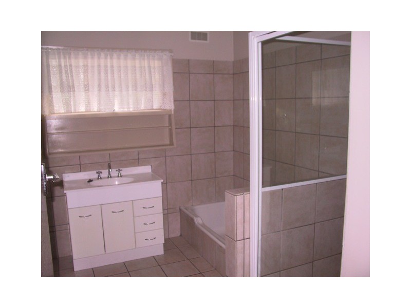 10 Glengarwyn Road, Leopold VIC 3224