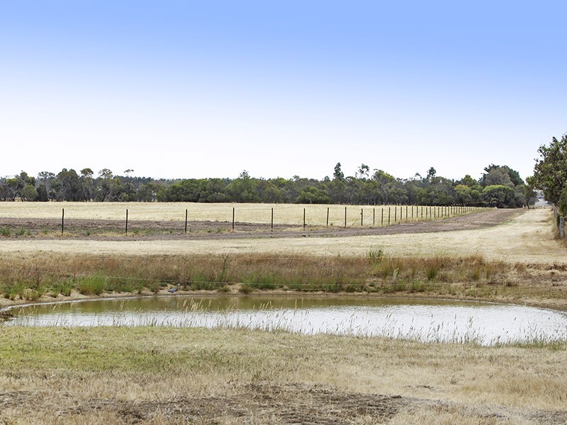 261-329 Harvey Road, St Leonards VIC 3223