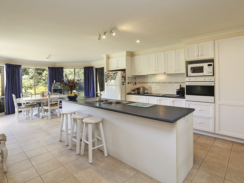 15 Glenrana Drive, Indented Head VIC 3223