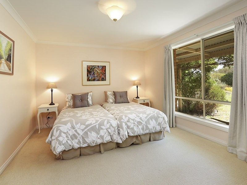 15 Glenrana Drive, Indented Head VIC 3223