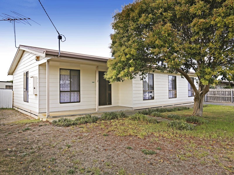 55 Lake View Crescent, St Leonards VIC 3223