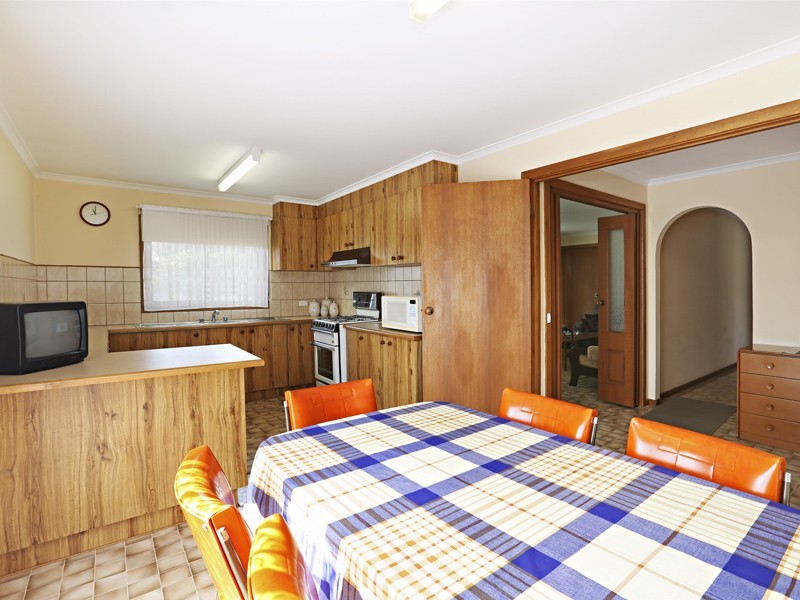 55 Lake View Crescent, St Leonards VIC 3223