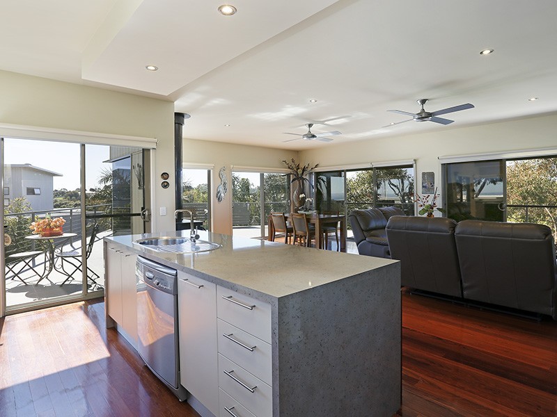 2/23 Wintersun Court, Drysdale VIC 3222