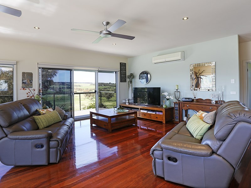 2/23 Wintersun Court, Drysdale VIC 3222