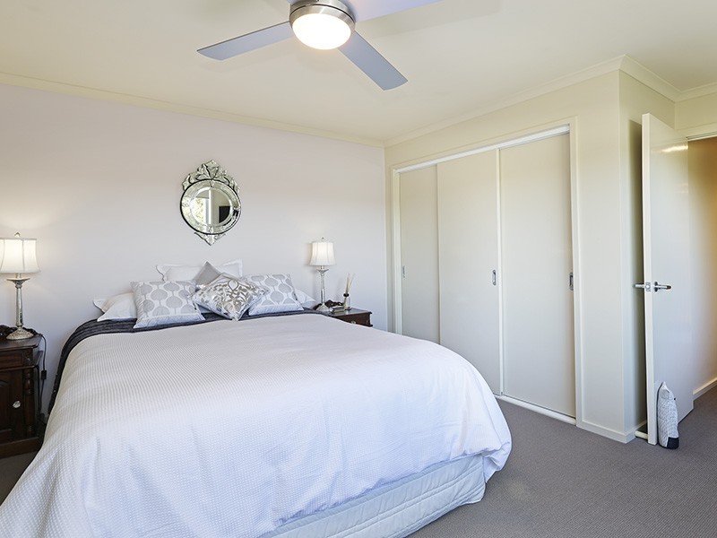 2/23 Wintersun Court, Drysdale VIC 3222