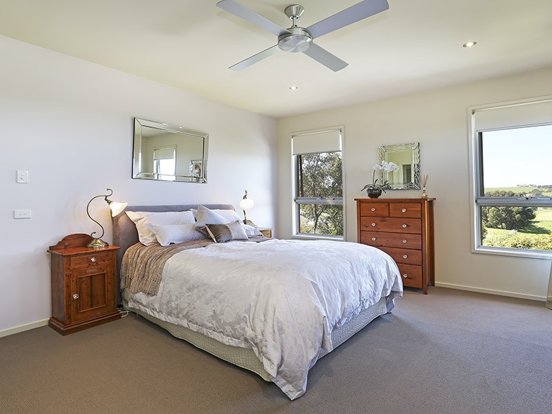 2/23 Wintersun Court, Drysdale VIC 3222