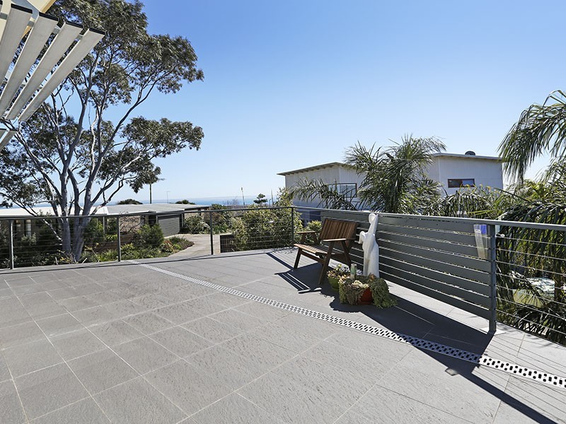 2/23 Wintersun Court, Drysdale VIC 3222