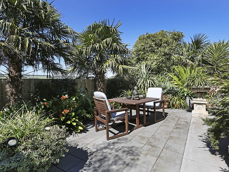 2/23 Wintersun Court, Drysdale VIC 3222