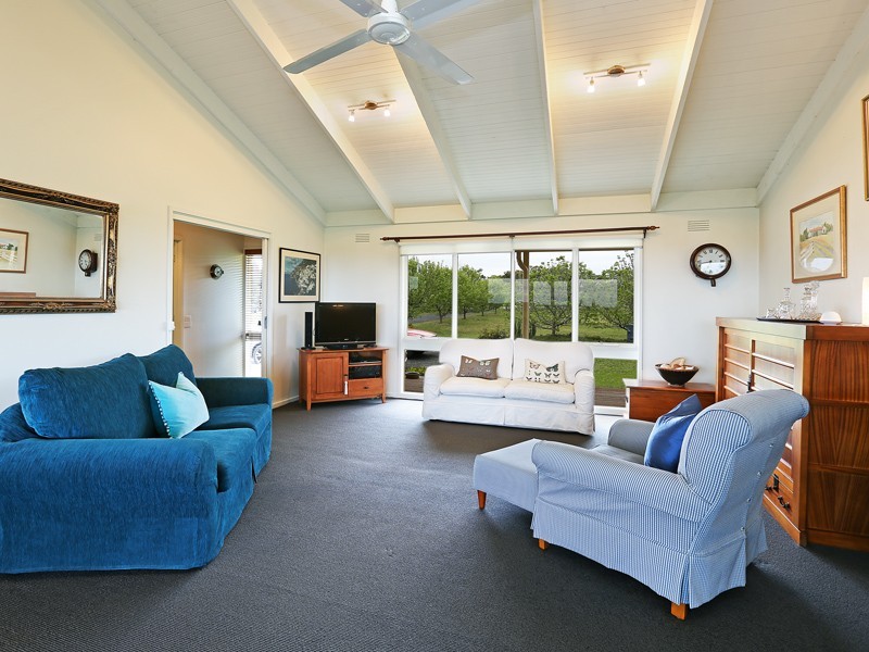 355 Bluff Road, St Leonards VIC 3223