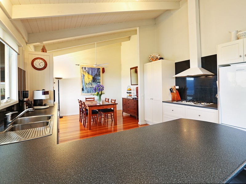 355 Bluff Road, St Leonards VIC 3223