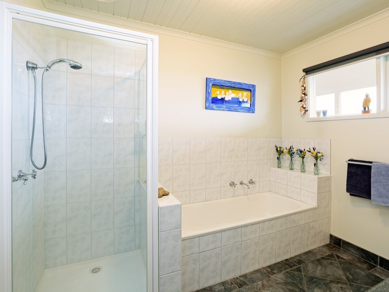 355 Bluff Road, St Leonards VIC 3223