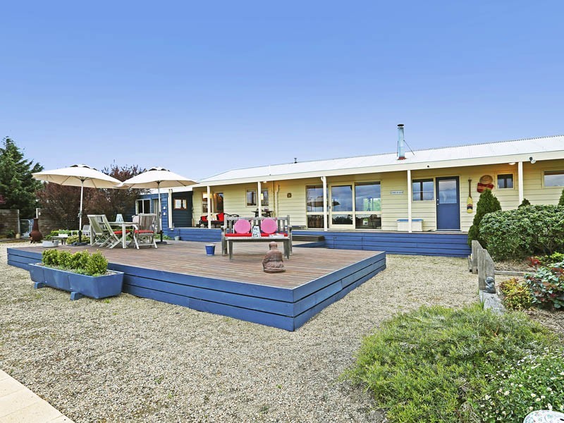 355 Bluff Road, St Leonards VIC 3223
