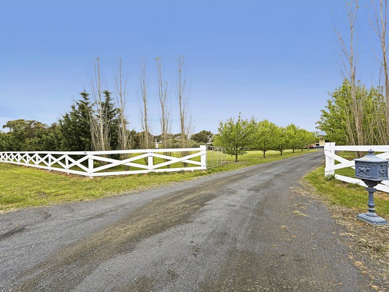 355 Bluff Road, St Leonards VIC 3223