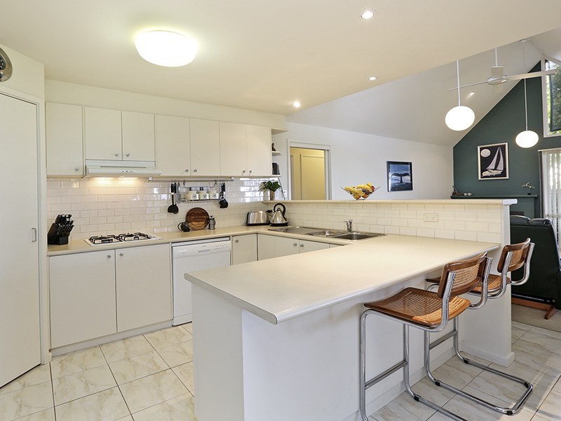 4 Eastwood Crescent, Drysdale VIC 3222