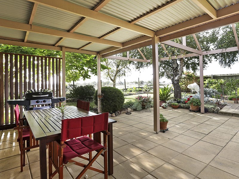 4 Eastwood Crescent, Drysdale VIC 3222