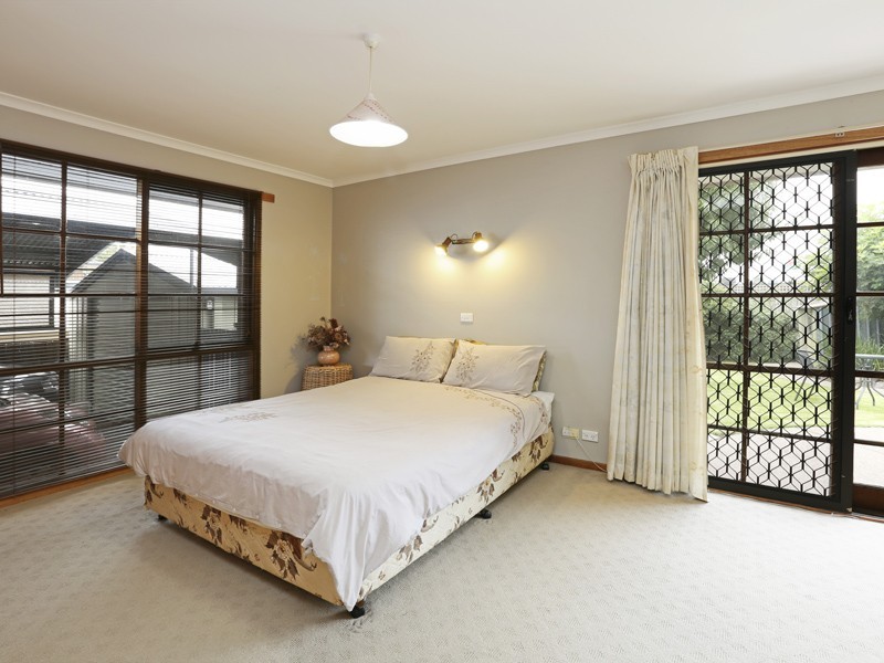 77 Yarramundi Drive, Clifton Springs VIC 3222